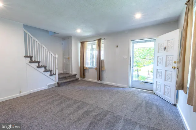 $2,250 | 1223 Cobbs Street, Drexel Hill, PA 19026