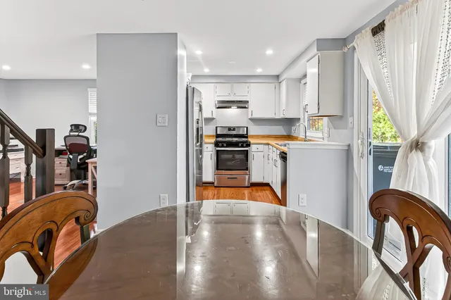 $503,000 | 14578 Olde Kent Road, Centreville, VA 20120