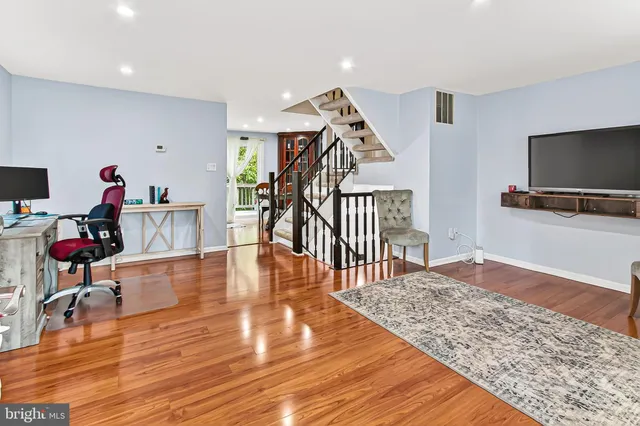 $503,000 | 14578 Olde Kent Road, Centreville, VA 20120