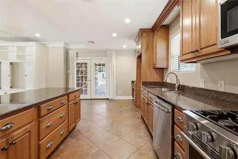 $349,500 | 5024 Jeannette Drive, Metairie, LA 70003