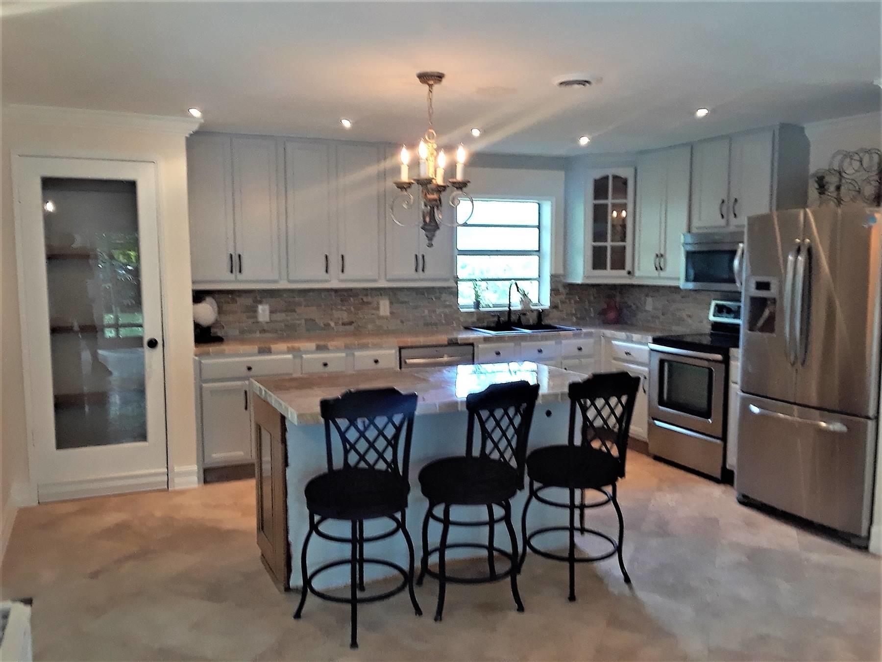 2811 Lyons Road Coconut Creek, FL 33063 - Photo 10 of 36 12086232-10