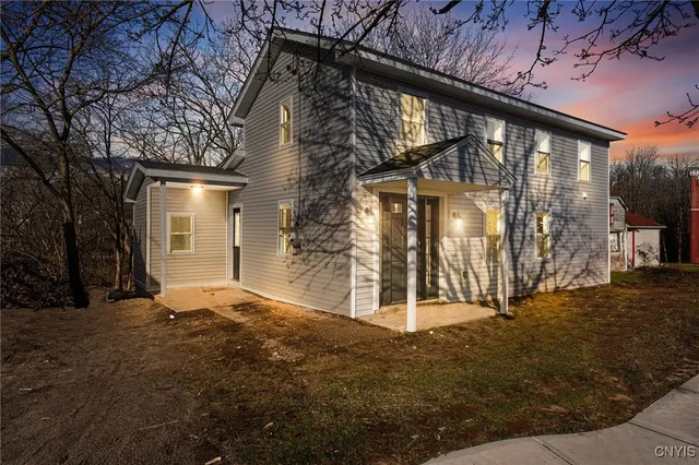 $2,000 | 53 Owasco Street, Auburn, NY 13021