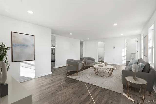 $2,000 | 53 Owasco Street, Auburn, NY 13021