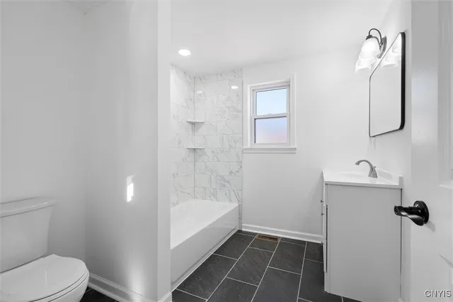 $2,000 | 53 Owasco Street, Auburn, NY 13021