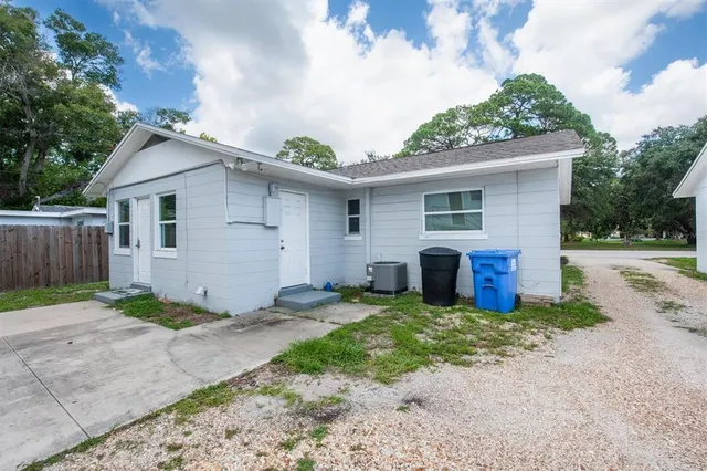 $2,300 | 5442 9th Avenue North, St. Petersburg, FL 33710
