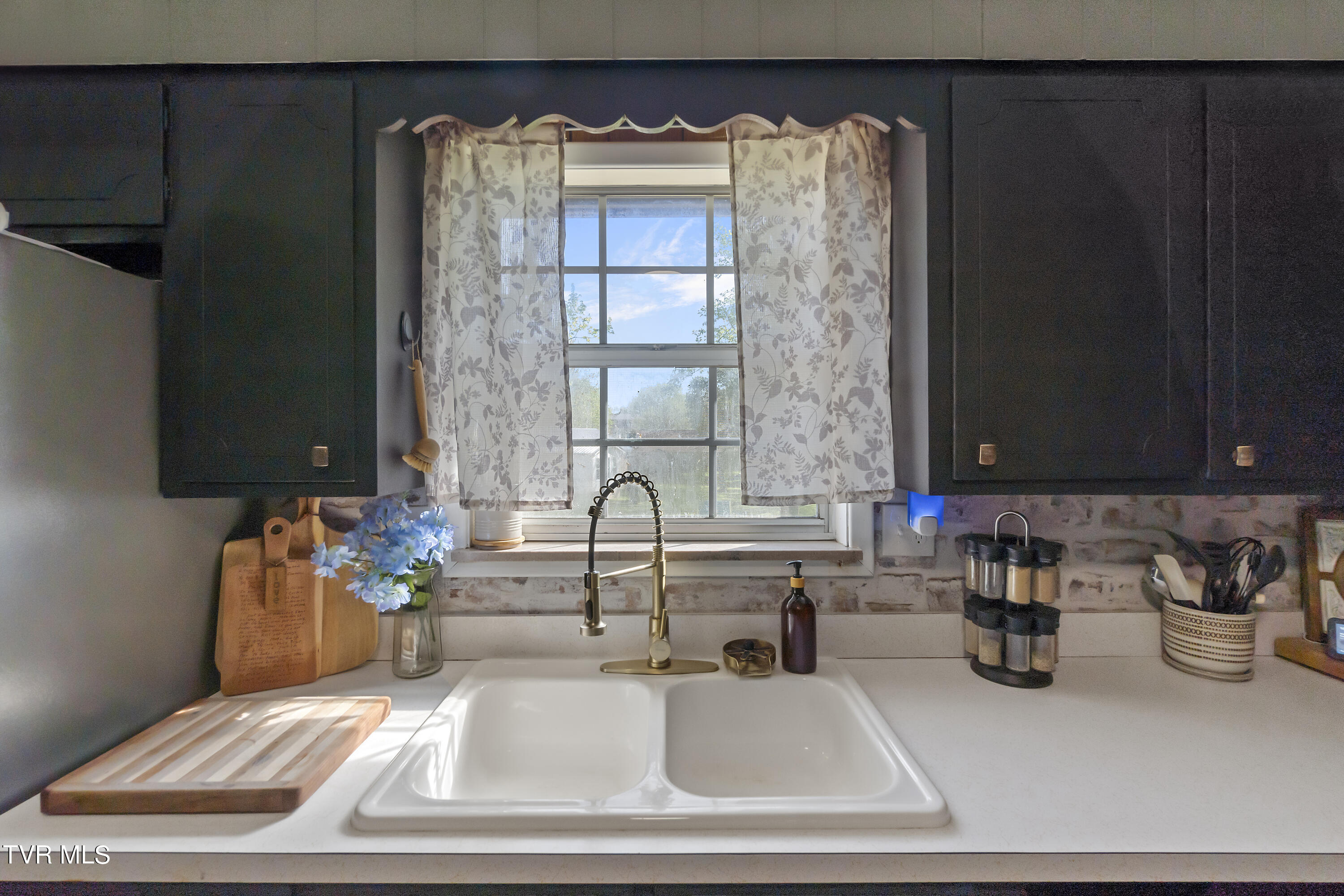 1202 Kevin Lane Greeneville, TN 37745 - Photo 11 of 35 DSC07947