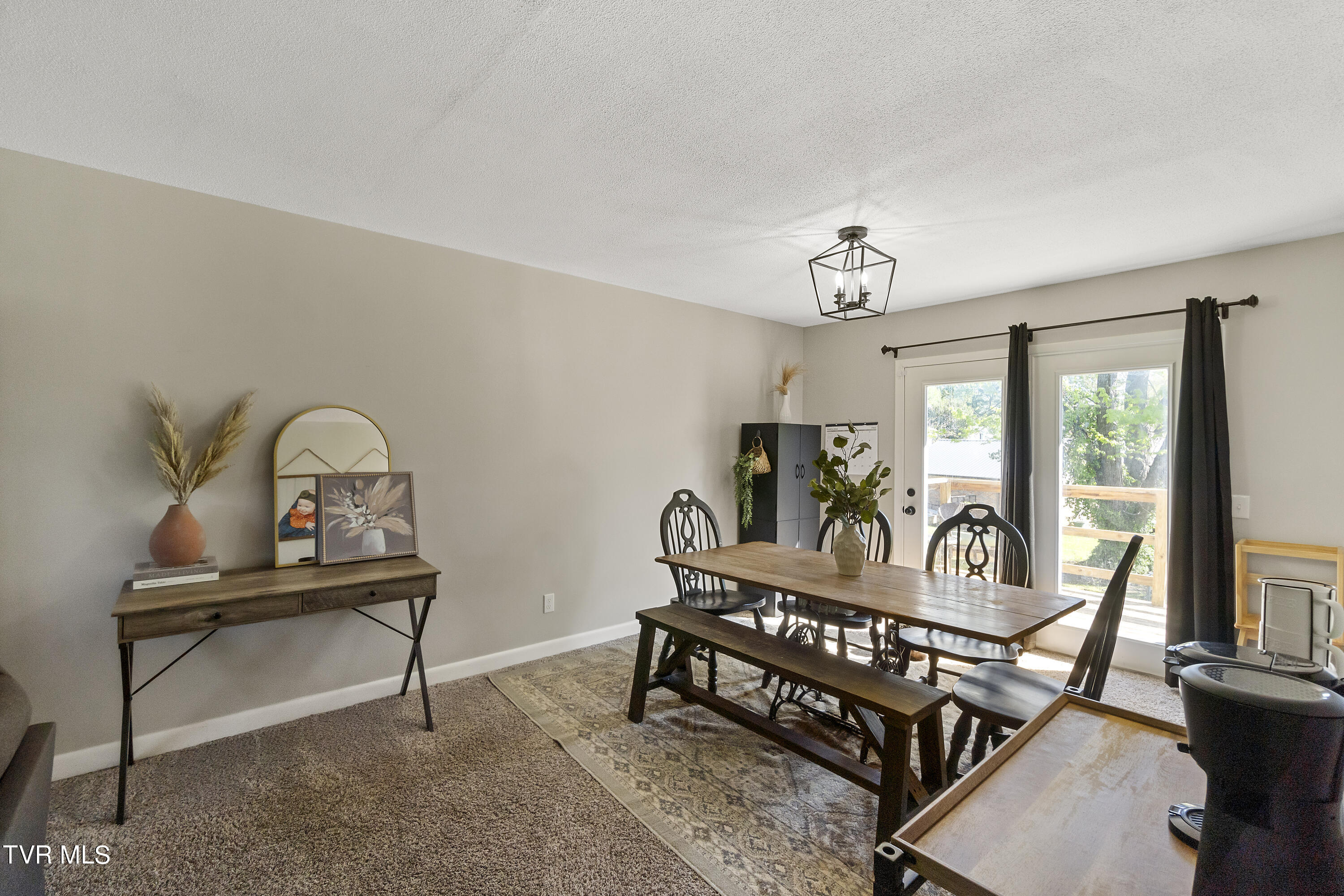 1202 Kevin Lane Greeneville, TN 37745 - Photo 5 of 35 DSC07971