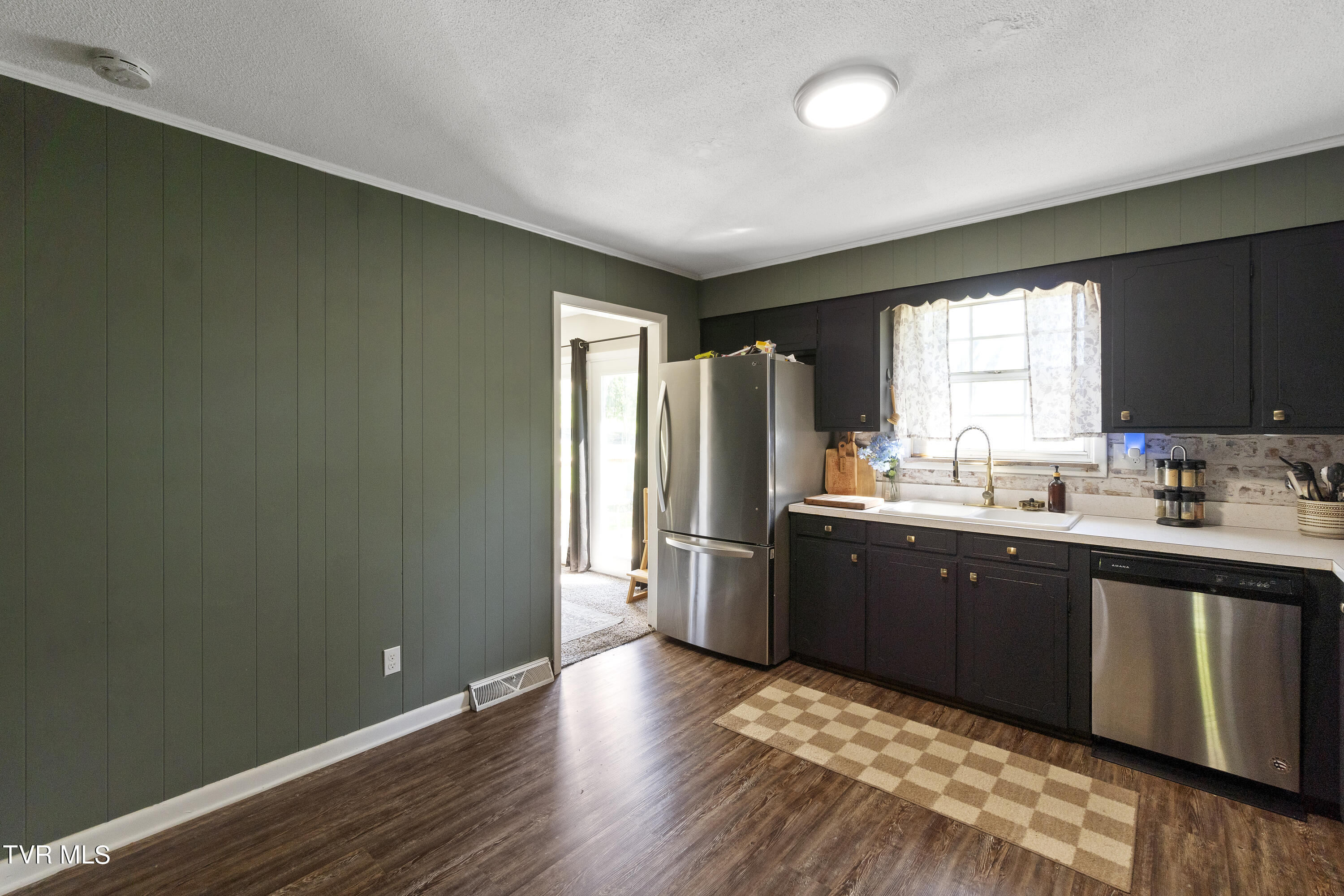 1202 Kevin Lane Greeneville, TN 37745 - Photo 10 of 35 DSC07959