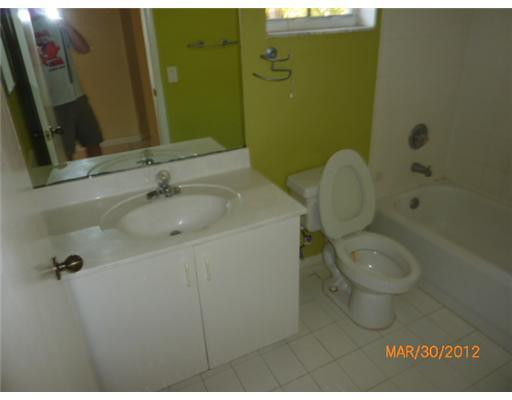 1051 Briar Ridge Road Weston, FL 33327 - Photo 8 of 8 Bathroom