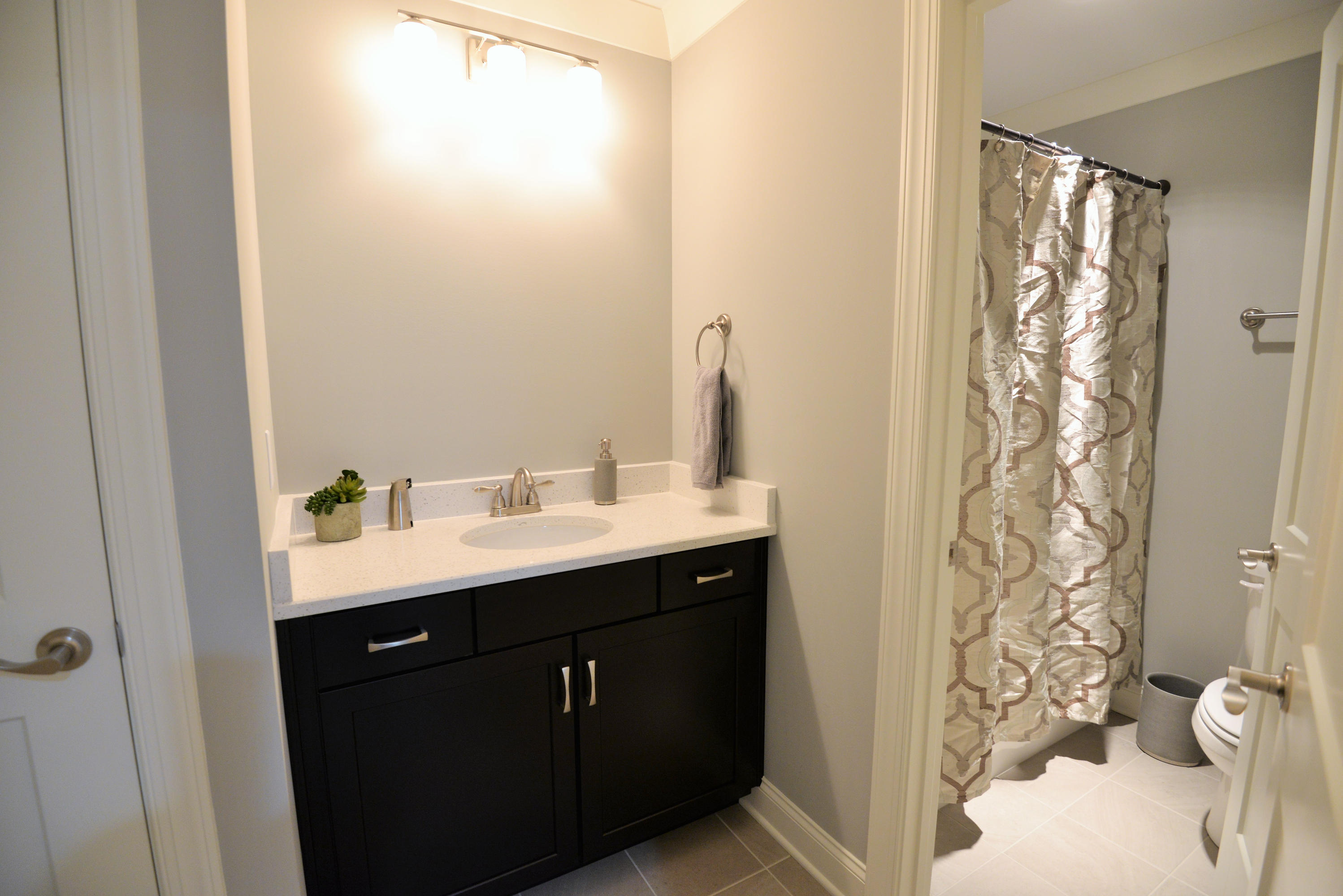 2353 Rivendell Lane, Unit LOT 35 Chattanooga, TN 37421 - Photo 23 of 28 Model Guest bath
