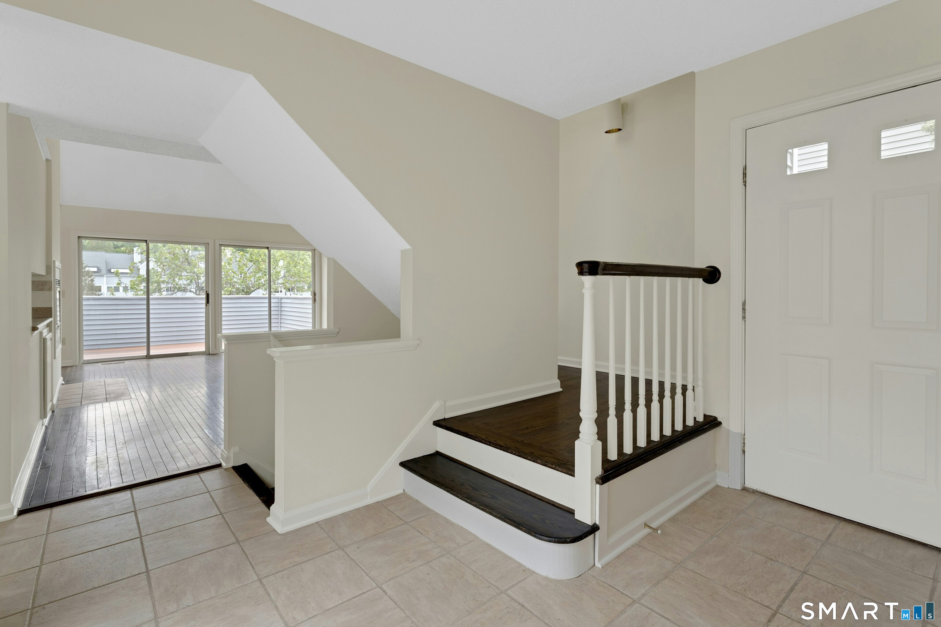 70 Wilton Crest Road, Unit 70 Wilton, CT 06897 - Photo 3 of 34