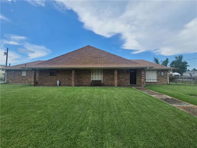 $229,000 | 811 East Hoover Street, Destrehan, LA 70047