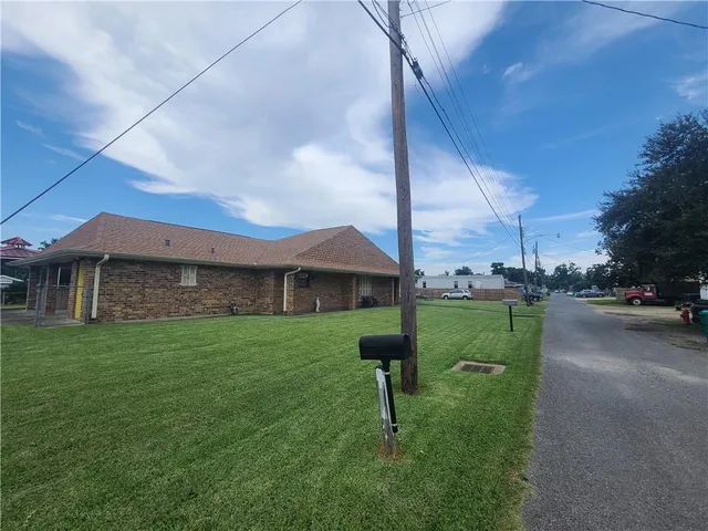 $195,000 | 811 East Hoover Street, Destrehan, LA 70047