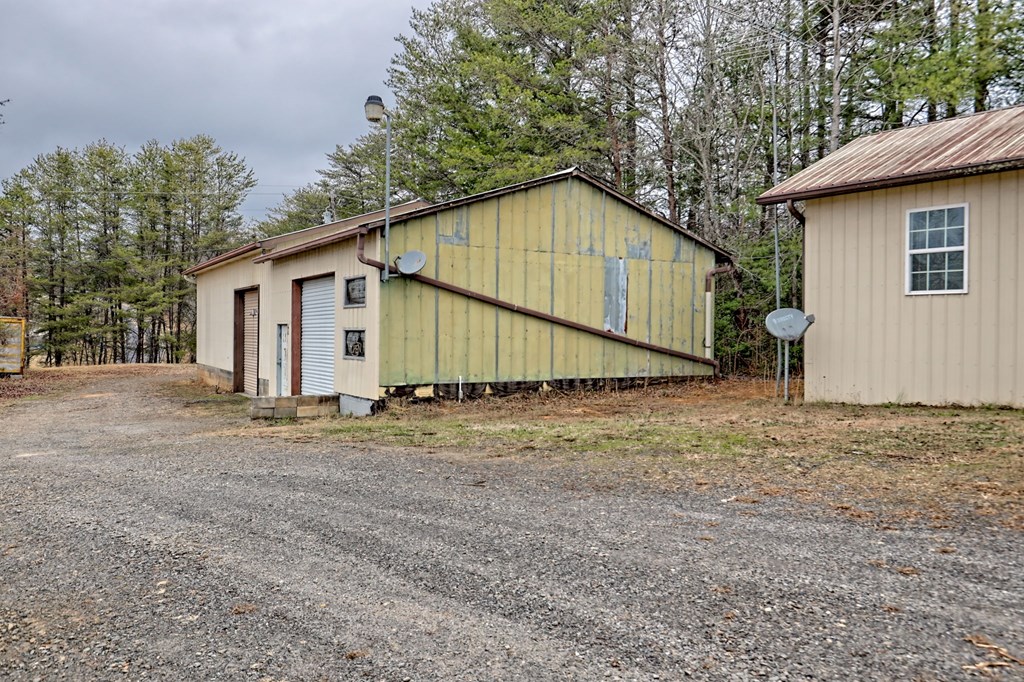 9 Wig King Road Murphy, NC 28906 - Photo 5 of 64