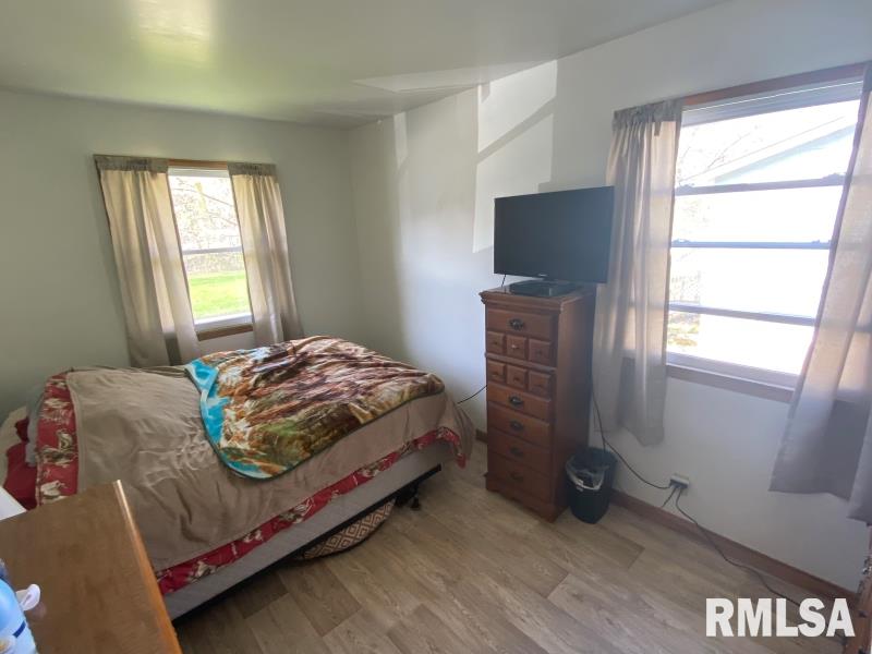 663 Waverly Road Davenport, IA 52804 - Photo 11 of 14 Gallery Image 11