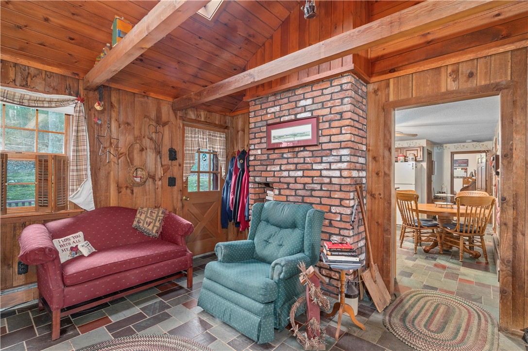 124 Benedict Road Burrillville, RI 02830 - Photo 18 of 37