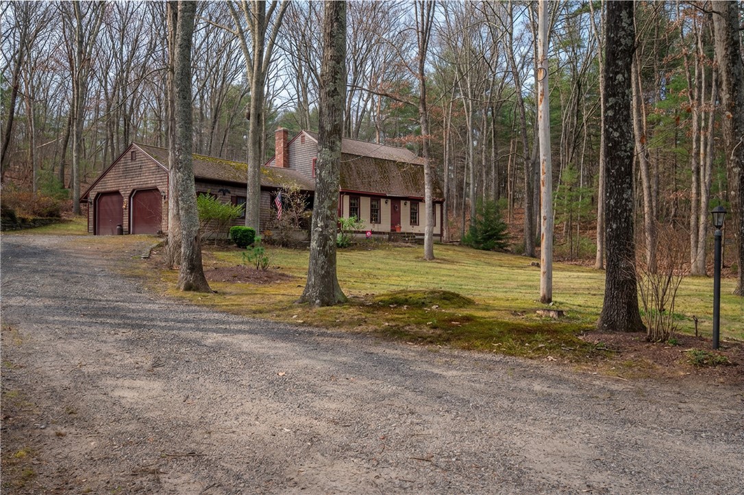 124 Benedict Road Burrillville, RI 02830 - Photo 5 of 37