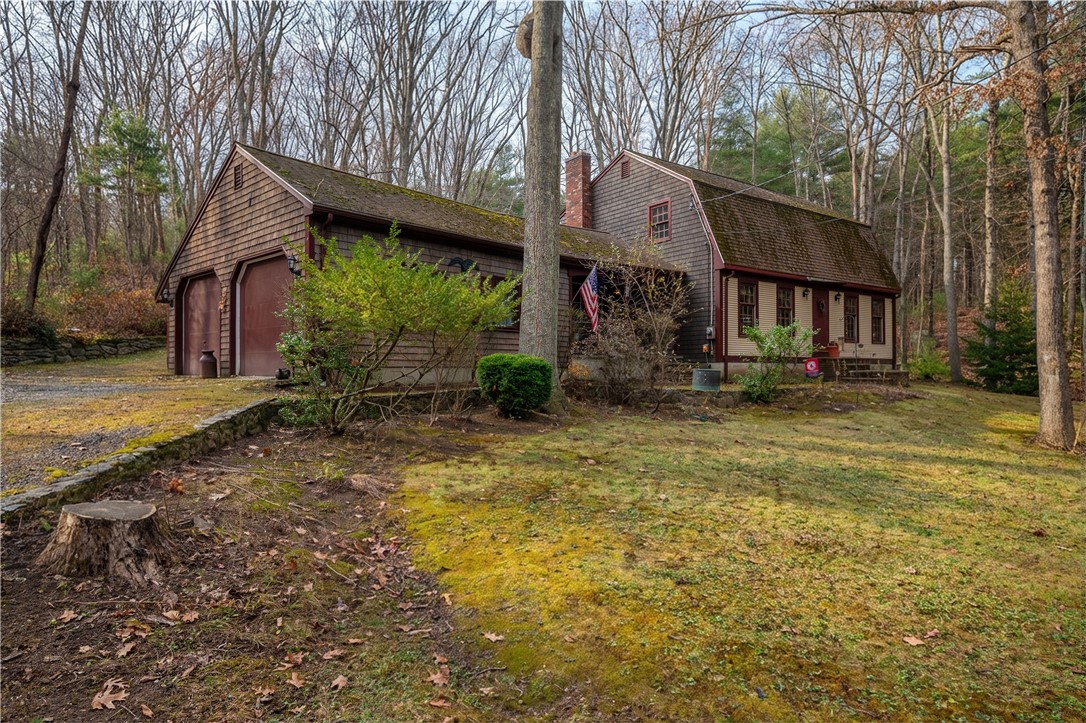 124 Benedict Road Burrillville, RI 02830 - Photo 6 of 37