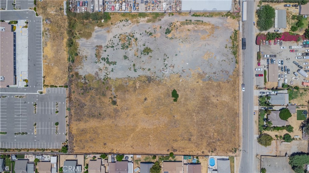 5510 28th Street Jurupa Valley, CA 92509 - Photo 5 of 11 view of a bathroom with shower