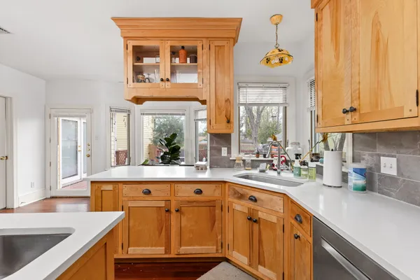 $1,200,000 | 811 East 46th Street, Austin, TX 78751