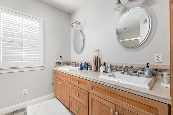 $1,200,000 | 811 East 46th Street, Austin, TX 78751