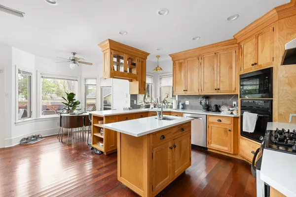 $1,200,000 | 811 East 46th Street, Austin, TX 78751