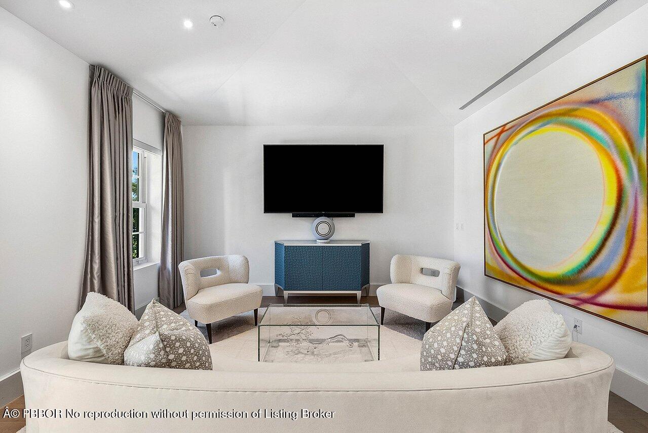 157 Peruvian Avenue Palm Beach, FL 33480 - Photo 25 of 46 042-157PeruvianAvenue-PalmBeach-FL-33480