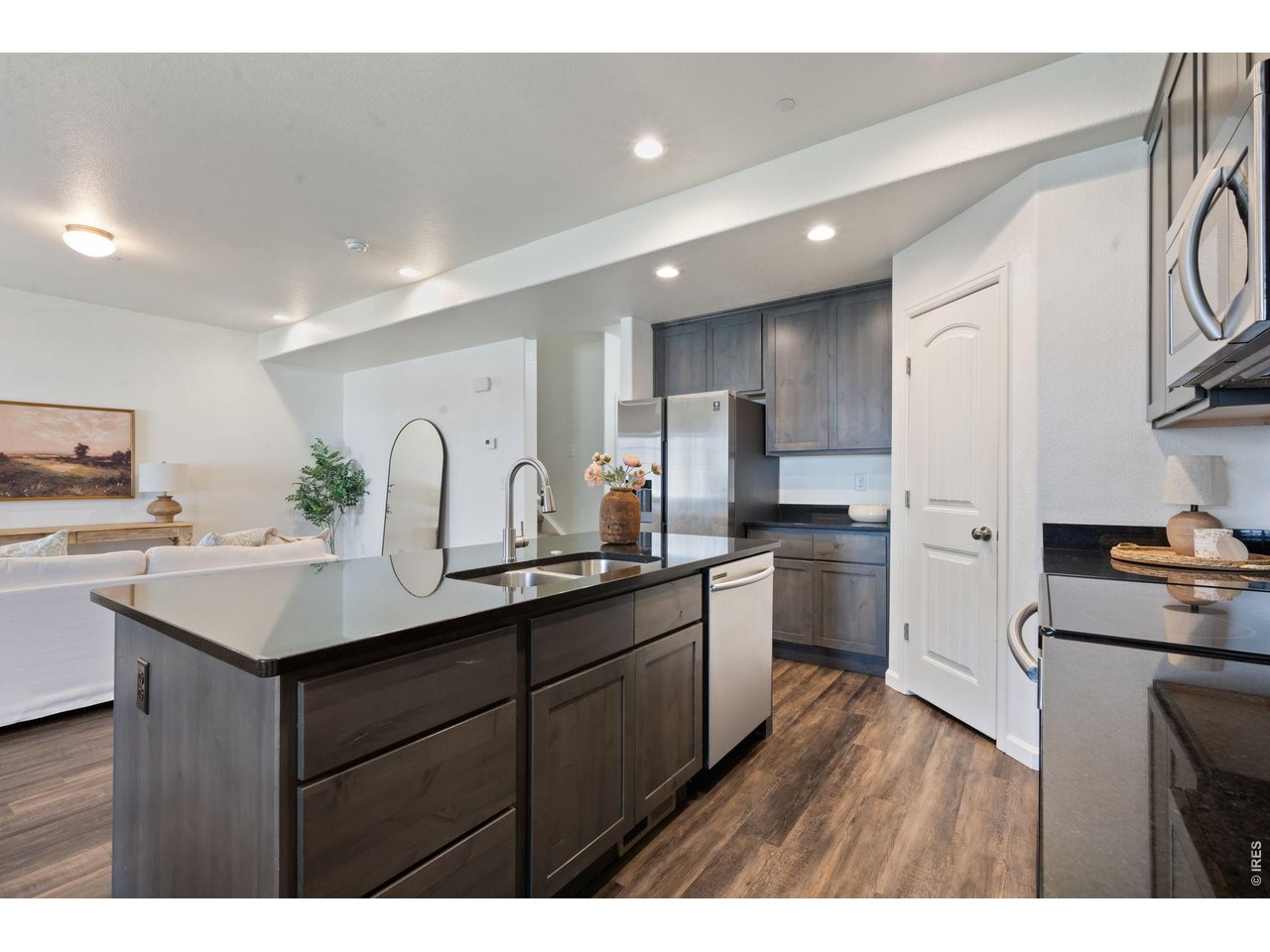 4355 24th Street Road, Unit 803 Greeley, CO 80634 - Photo 5 of 17 Beautiful Quartz Countertops; Pantry