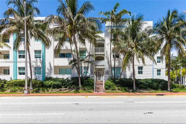$400,000 | 9172 Collins Avenue, Unit 303, Surfside, FL 33154