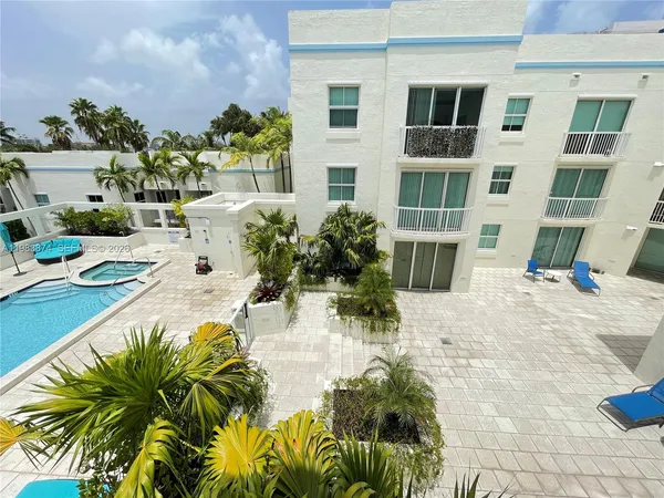 $400,000 | 9172 Collins Avenue, Unit 303, Surfside, FL 33154