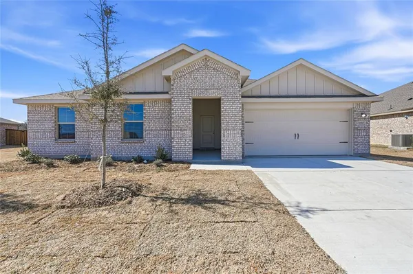 $375,490 | 1917 Reveille Way, Terrell, TX 75160