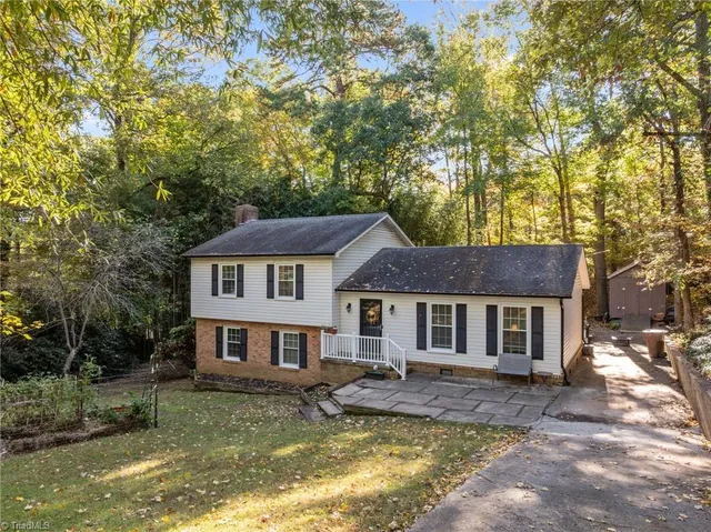 $375,000 | 5809 Carriage Lane, Greensboro, NC 27410