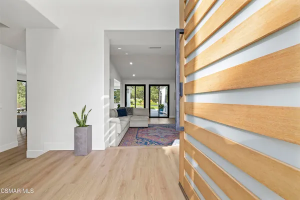 $2,994,000 | 911 Vivian Circle, Newbury Park, CA 91320