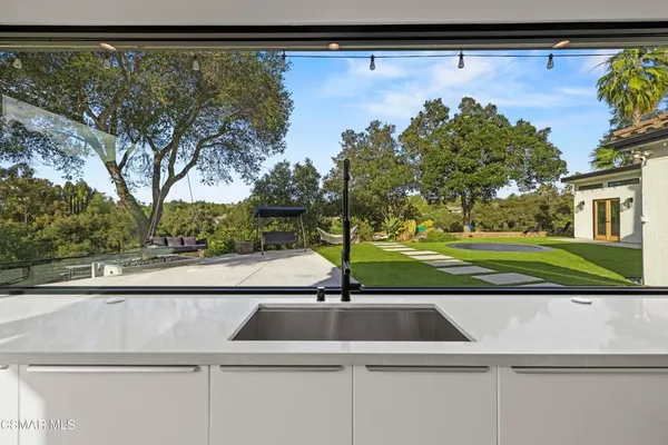 $2,994,000 | 911 Vivian Circle, Newbury Park, CA 91320