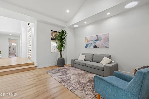 $2,994,000 | 911 Vivian Circle, Newbury Park, CA 91320