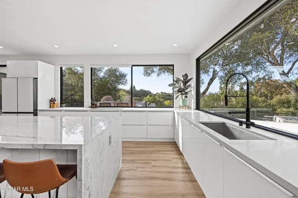 $2,994,000 | 911 Vivian Circle, Newbury Park, CA 91320