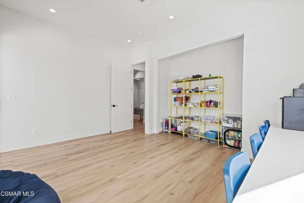 $2,994,000 | 911 Vivian Circle, Newbury Park, CA 91320