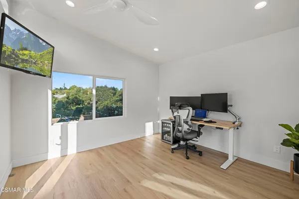 $2,994,000 | 911 Vivian Circle, Newbury Park, CA 91320