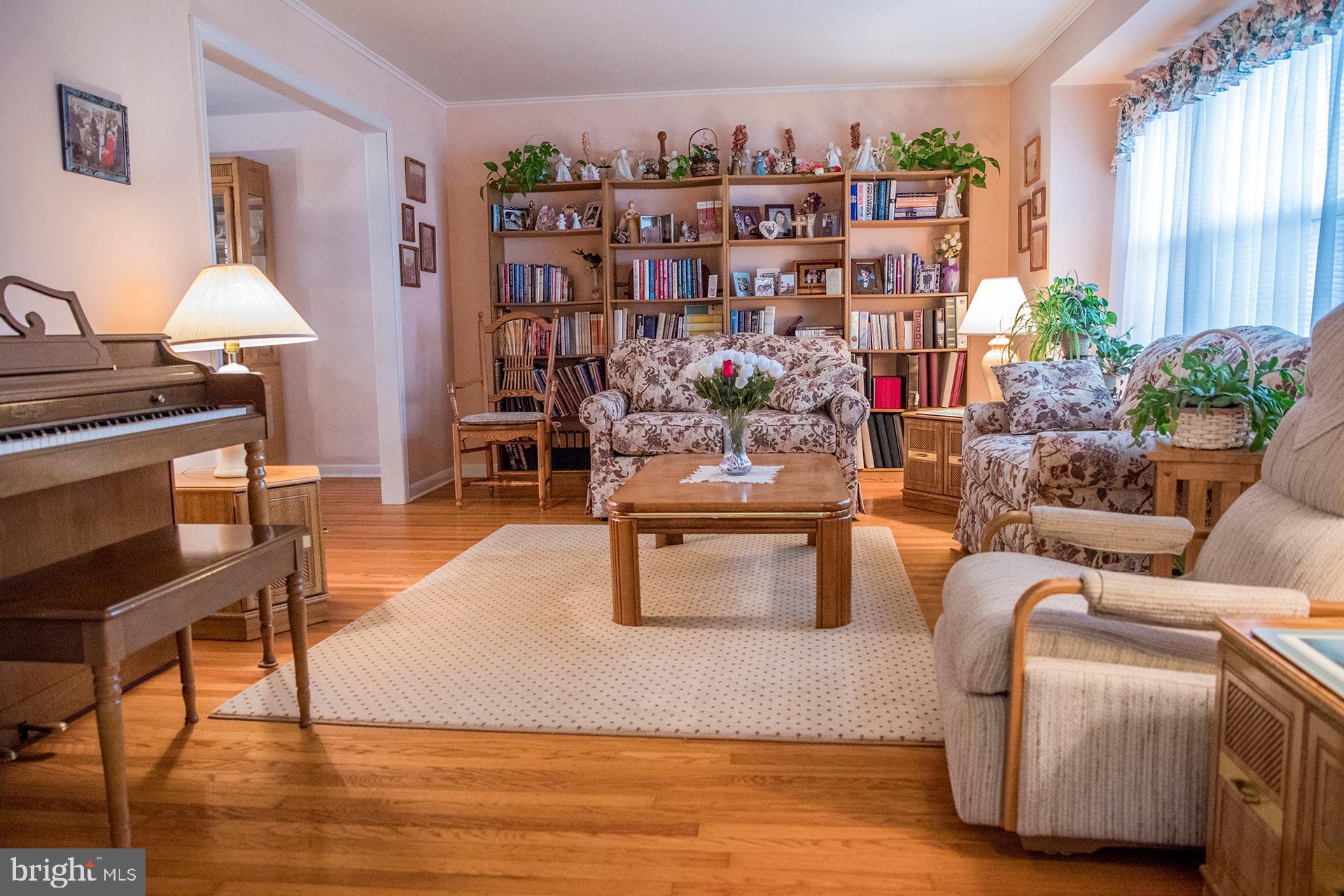 11 Rolling Road Stratford, NJ 08084 - Photo 4 of 40