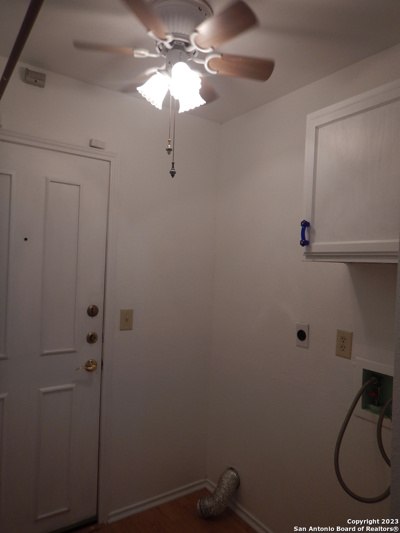 5906 Spring Crossing San Antonio, TX 78247 - Photo 16 of 21