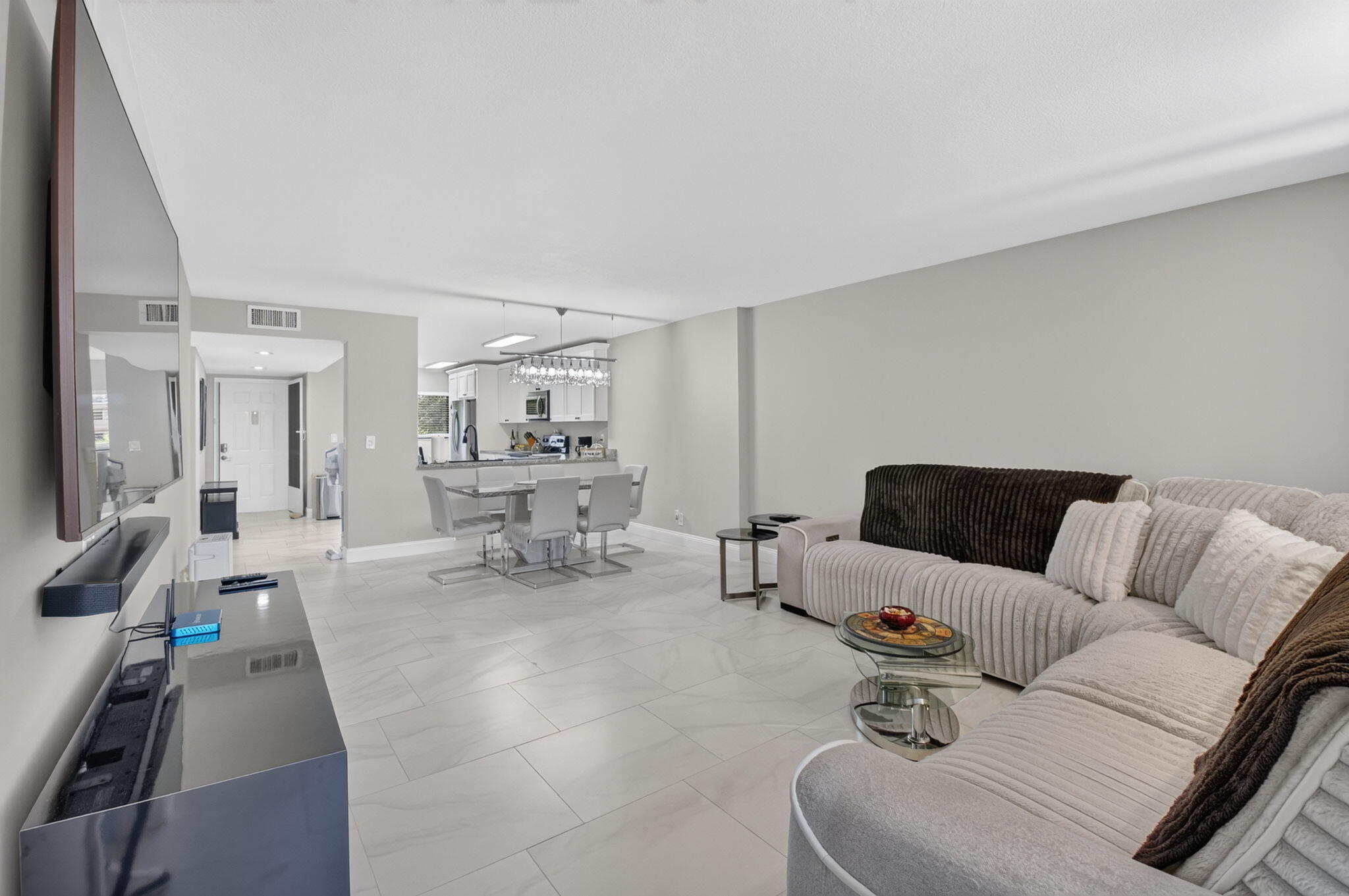 15075 Witney Road, Unit 213 Delray Beach, FL 33484 - Photo 12 of 37 17-web-or-mls-DSC_6360