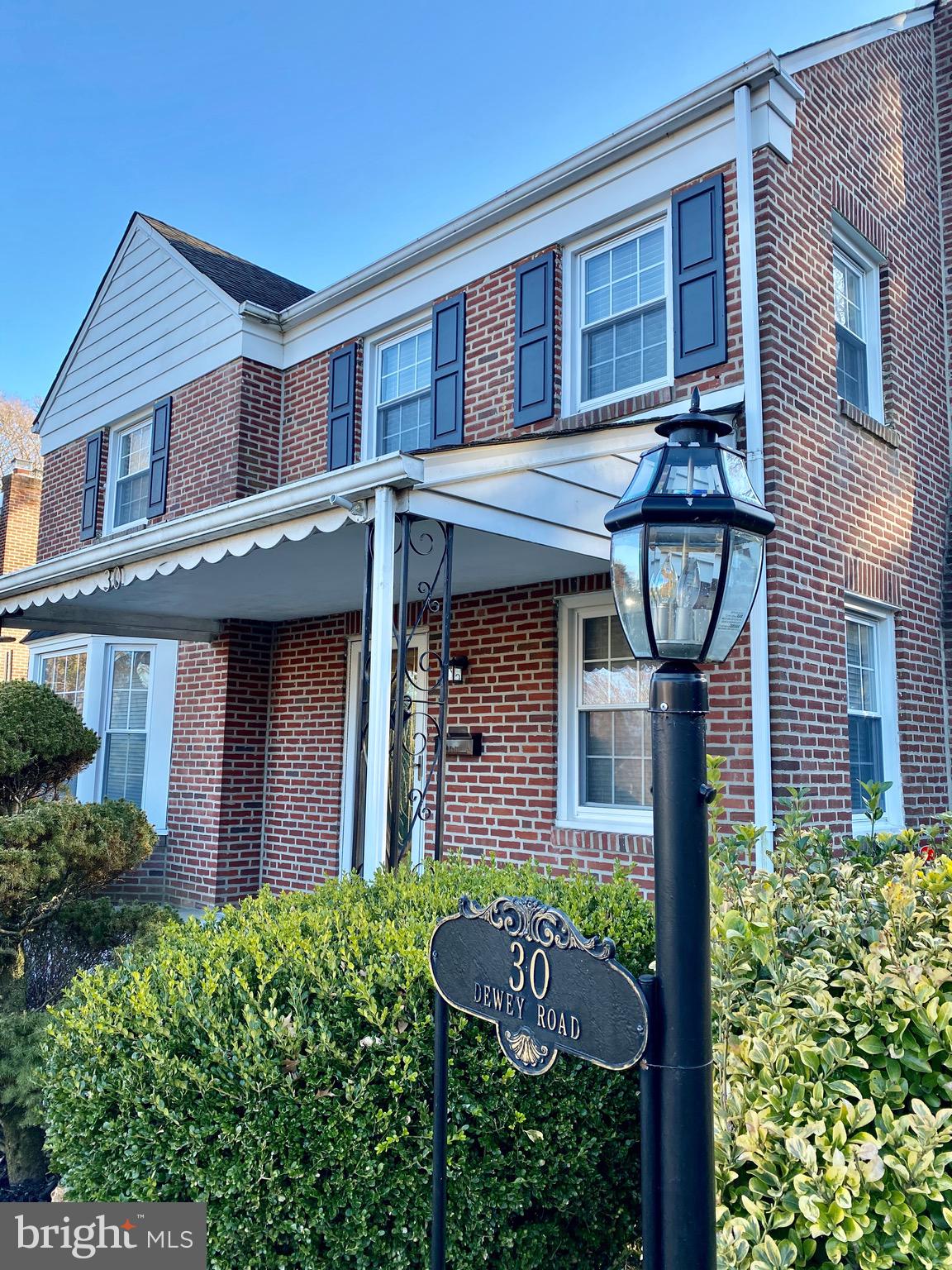 30 Dewey Road Cheltenham, PA 19012 - Photo 11 of 40 Lampost lighting with address