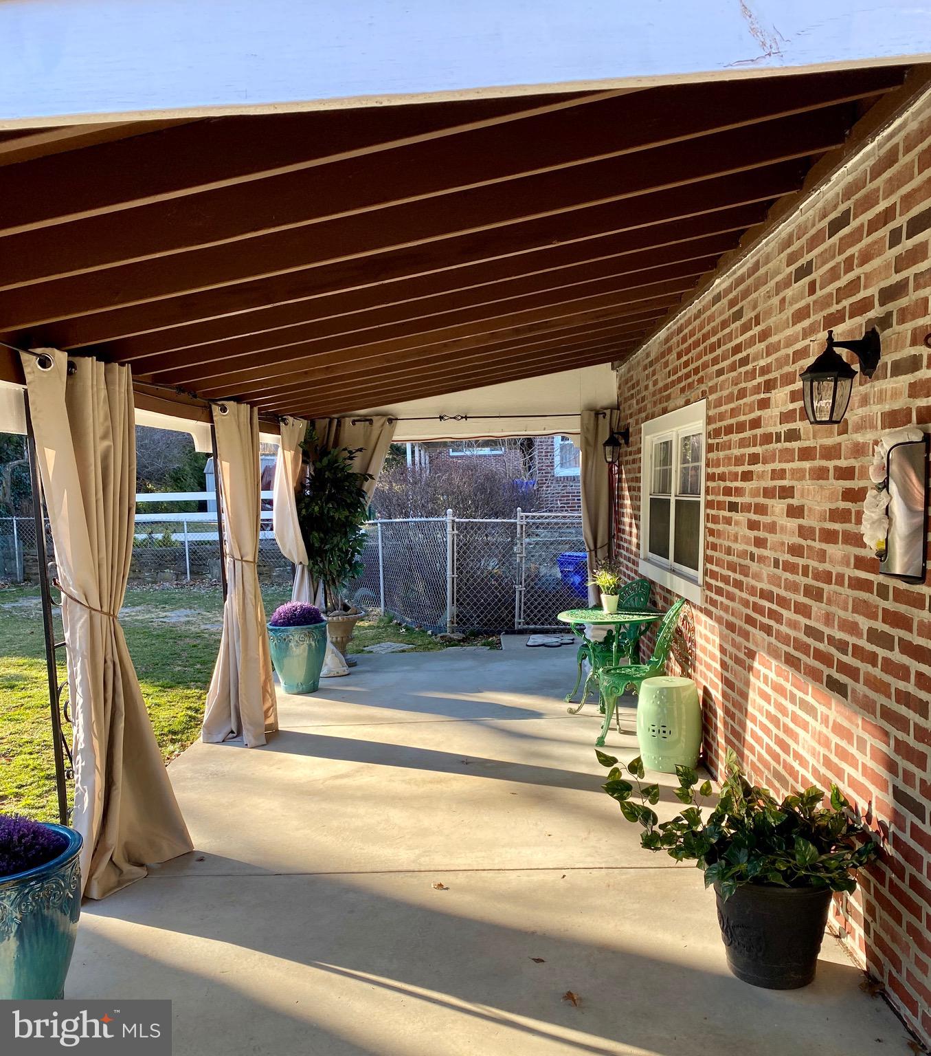 30 Dewey Road Cheltenham, PA 19012 - Photo 17 of 40 Access from the kitchen for outdoor dining