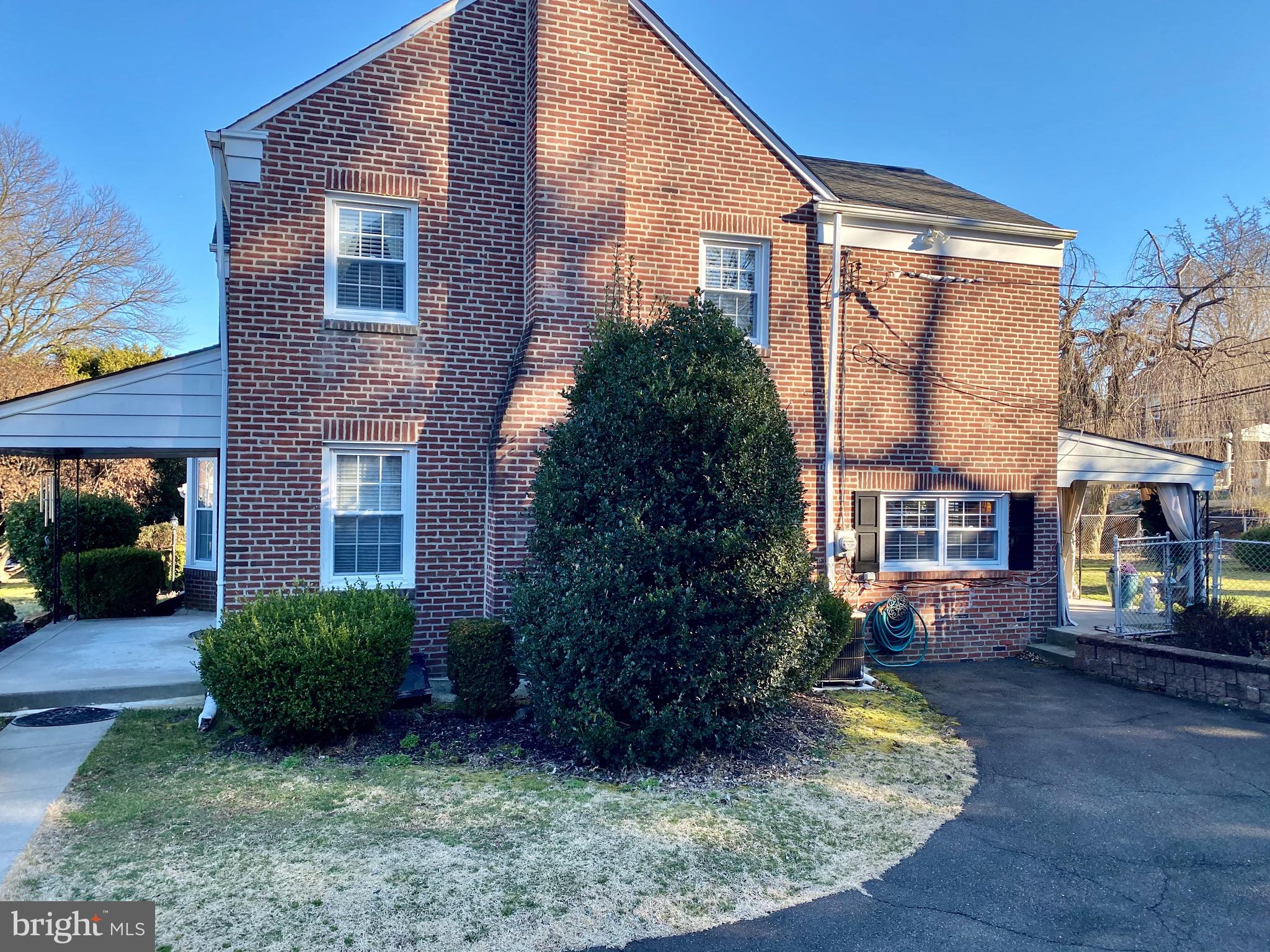 30 Dewey Road Cheltenham, PA 19012 - Photo 21 of 40 Side view with front and rear covered areas