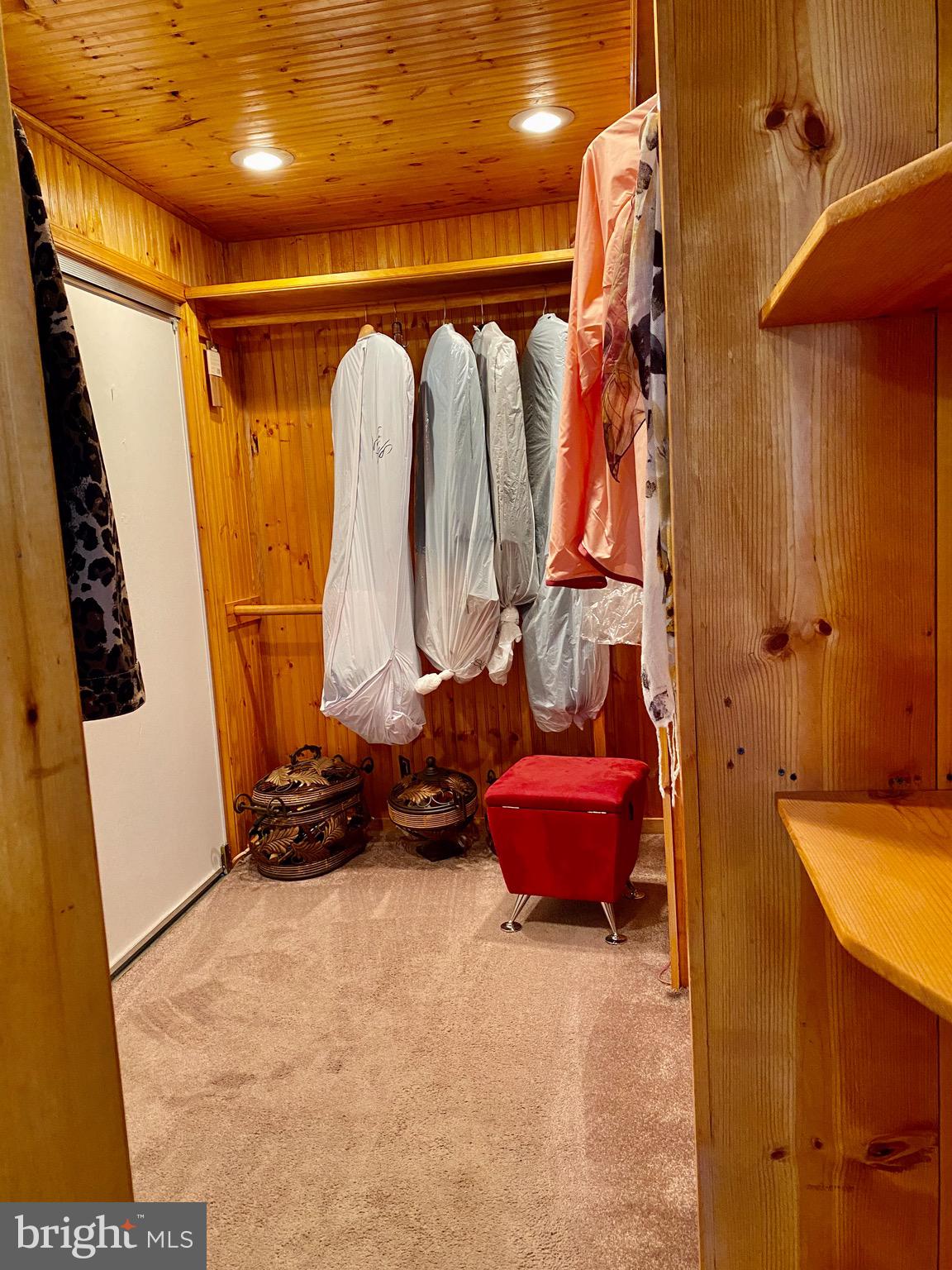 30 Dewey Road Cheltenham, PA 19012 - Photo 23 of 40 Dressing room/closet