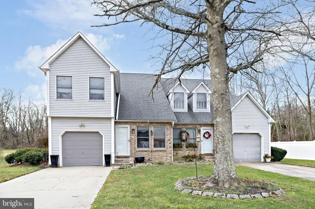 $2,300 | 937 Magnolia Road, Vineland, NJ 08360