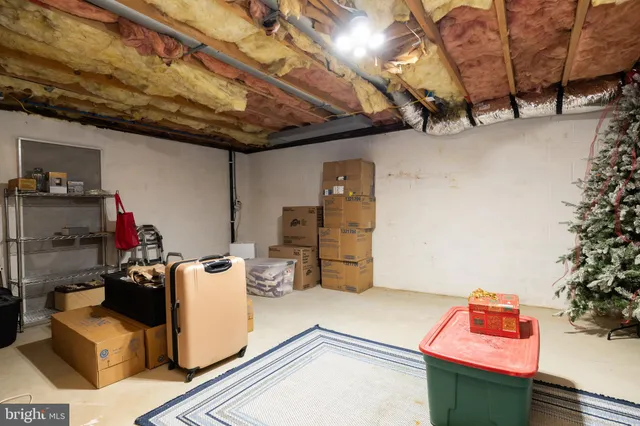 $2,300 | 937 Magnolia Road, Vineland, NJ 08360