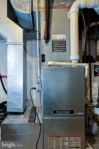 $2,300 | 937 Magnolia Road, Vineland, NJ 08360