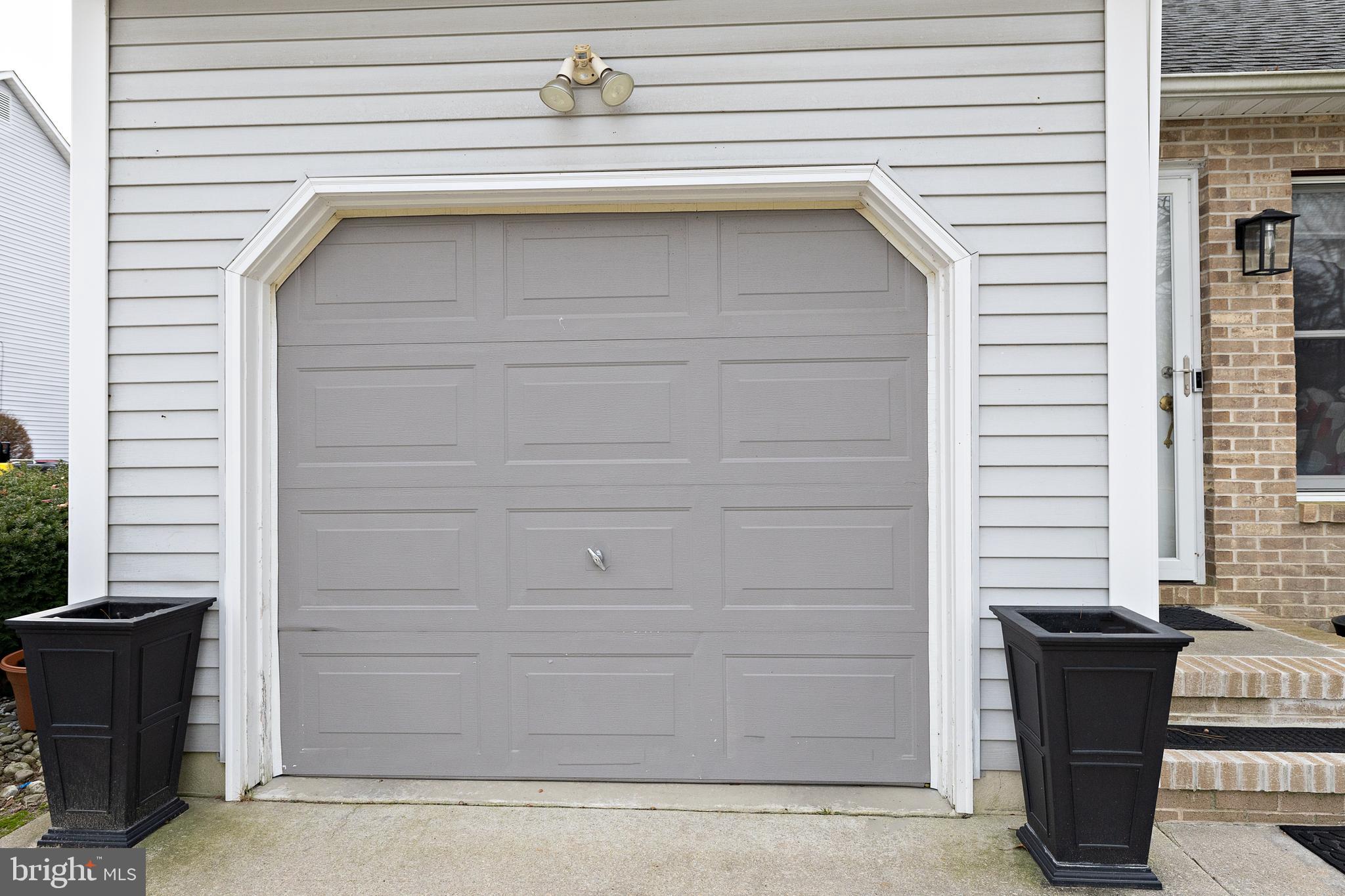 937 Magnolia Road Vineland, NJ 08360 - Photo 3 of 37