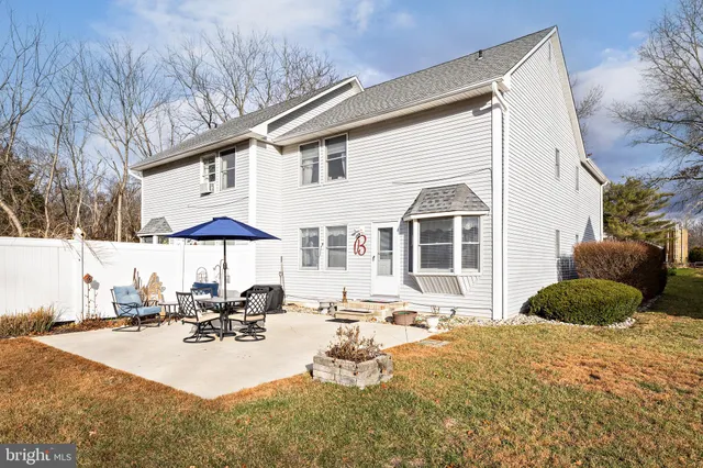 $2,300 | 937 Magnolia Road, Vineland, NJ 08360